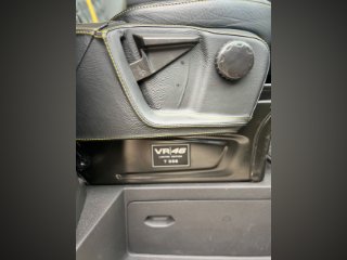/photos/12537/94566342-f7b0-89a1-8e44-9a062cf50786_i320x240.jpg